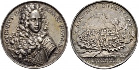 KAISER JOSEPH I. 1705-1711 
 Medaille Kaiser Josephs I. 
 Silbermedaille 1702. Stempel von P. H. Müller, Augsburg. Auf die Einnahme der Festung Land...