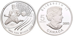 Canada. Elizabeth II. 5 dollars. 2005. (Km-518). Ag. 31,12 g. Mundial de fútbol Alemania 2006. PR. Est...30,00.