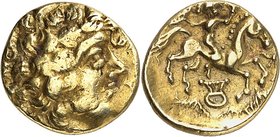 GAULE
Redones (IIème siècle av. J.C.). 1/4 statère d’or.
Av. Tête à droite à la grande chevelure bouclée. Rv. Cheval, entre ses jambes une lyre.
DT...