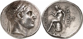 GRÈCE ANTIQUE
Royaume Séleucide, Antiochus III (222-187 av. J.C.). Tétradrachme d’argent 223-211 av. J.C, Tarse.
Av. Tête diadémée d’Antiochus III à...