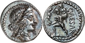 RÉPUBLIQUE ROMAINE
Jules César (60-44 av. J.C.). Denier 47-46 av. J.C.
Av. Tête de Vénus à droite. Rv. Enée nu marchant à gauche et portant Anchise....