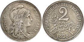 FRANCE
IIIème République (1870-1940). 2 centimes 1898, essai en argent.
Av. Buste de la République à droite. Rv. Valeur au dessus d’un ruban surmont...