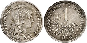 FRANCE
IIIème République (1870-1940). 1 centime 1898, essai en argent.
Av. Buste de la République à droite. Rv. Valeur au dessus d’un ruban surmonté...