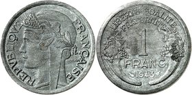 FRANCE
Etat Français (1940-1944). 1 franc Graziani en zinc 1943.
Av. Tête laurée à gauche. Rv. Valeur au dessus de la date.
G. 472. 4,15 g.
Rare, ...
