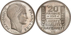 FRANCE
Gouvernement provisoire (1944-1947). 20 francs 1945, essai en argent petit module tranche lisse.
Av. Tête laurée à droite. Rv. Valeur entre d...