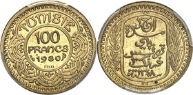TUNISIE
Ahmed Bey (1348-1361 AH / 1929-1942). 100 francs 1349 AH (1930), essai en bronze-doré.
Av. Valeur et date dans un rond, Tunisie au dessus. R...