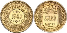 TUNISIE
Ahmed Bey (1348-1361 AH / 1929-1942). 100 francs 1361 AH (1942)
Av. Valeur et date dans un rond, Tunisie au dessus. Rv. Inscriptions dans un...