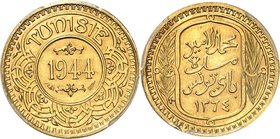 TUNISIE
Mohamed Lamine Bey (1362-1376 AH / 1943-1957). 100 francs 1364 AH (1944)
Av. Valeur et date dans un rond, Tunisie au dessus. Rv. Inscription...