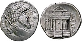 GRECHE - NUMIDIA - Giuba I (60-46 a.C.) - Denario - Busto diademato a d. con scettro /R Tempio ottastilo Sear 6607 (AG g. 3,73)
SPL/qSPL