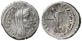 ROMANE IMPERIALI - Giulio Cesare († 44 a.C.) - Denario - Testa velata di Giulio Cesare a d. /R Venere stante a s. con Vittoria e scettro appoggiata su...