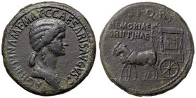 ROMANE IMPERIALI - Agrippina Madre (moglie di Germanico e madre di Caligola) - Sesterzio - Busto drappeggiato a d. /R Carpentum a s. trainato da due m...