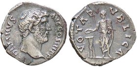ROMANE IMPERIALI - Adriano (117-138) - Denario - Testa laureata a d. /R Adriano velato stante a s. sacrificante presso un tripode C. 1481; RIC 290 (AG...