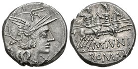M. JUNIUS SILANUS. Denario. 145 a.C. Roma. A/ Cabeza de Roma a derecha, delante signo X, detrás cabeza de asno. R/ Los Dioscuros a caballo a derecha, ...