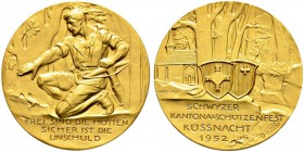 Schützentaler, Schützenmedaillen & Schützenvaria 
 Schwyz 
 Goldmedaille 1952. Schwyzer Kantonalschützenfest in Küssnacht. 24.25 g. Richter 1109a. S...