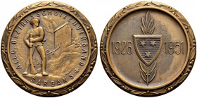 Schützentaler, Schützenmedaillen & Schützenvaria 
 St. Gallen 
 Bronzemedaille 1951. Bezirksschützenverband Sargans. 30.89 g. Richter 1216a. Gutes v...