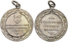 Schützentaler, Schützenmedaillen & Schützenvaria 
 Zürich 
 Versilberte Bronzemedaille o. J. Schützengesellschaft Industriequartier Zürich. 10.45 g....