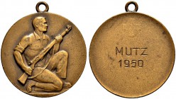 Schützentaler, Schützenmedaillen & Schützenvaria 
 Gesamtschweiz / Diverse Medaillen 
 Bronzemedaille 1950. Mutz. 11.65 g. Richter 2015b. Mit Trageh...