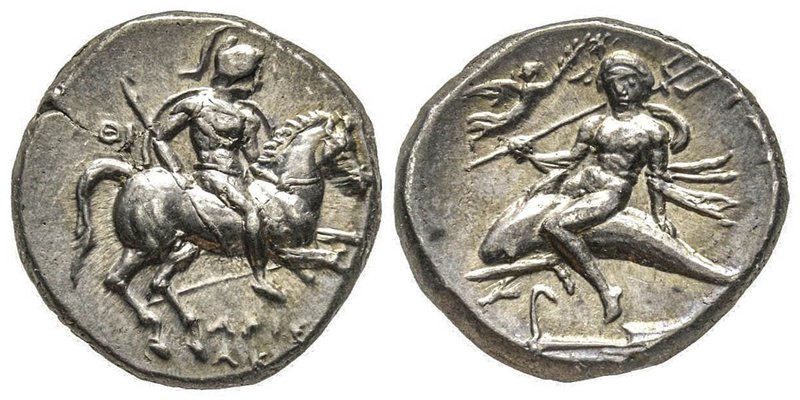Didrachme ou Nomos, 272-240 avant J.C., AG 6.34 g.
Avers : Guerrier à cheval ten...