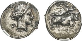 Campanie
Naples 326/317 - 290 avant J.C.
Didrachme ou Nomos, AG 7.32 g.
Avers : Tête de la nymphe Parthénopé ou Néapolis à droite, la chevelure bouclé...
