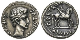 Augustus 27 avant J.C. - 14 après J.C.
Denarius, Rome, P. Petronius Turpilianus, 19-18 avant J.C., AG 
Avers : CAESAR AVGVSTVS Tête nue à droite
Rever...
