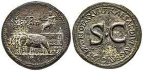 Tiberius pour Divus Augustus 14-37 
Sestertius, Rome, 22-23, AE 26.95 g. 
Avers : DIVO AVGVSTO SPQR Quatre elephants trainant une charrue surmontée de...