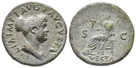 Titus pour Julia Titi
Dupondius, Rome, 80-81, AE 11.34 g.
Avers : IVLIA IMP T AVG F AVGVSTA Buste drapé à droite
Revers : VESTA S C Vesta, vêtue d'une...