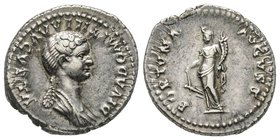 Domitianus pour Diva Domitilla
Denarius, Rome, 82/83, AG 3.62 g.
Avers : DIVA DOMITILLA AVGVSTA Buste drapé de Domitille à droite
Revers : FORTVNA ...