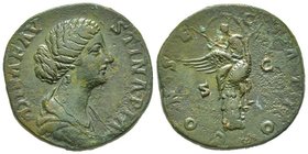 Antoninus Pius pour Faustina II (femme de Marcus Aurelius) Sestertius, Rome, 176, AE 23.45 g. Avers : DIVA FAVSTINA PIA Buste drapé à droite Revers : ...