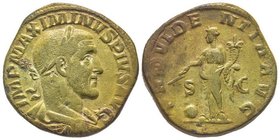 Maximinus I 235-238
Sestertius, Rome, 235-236, AE 19.80 g.
Avers : IMP MAXIMINVS PIVS AVG Buste lauré et cuirassé à droite
Revers : PROVIDENTIA AVG Pr...