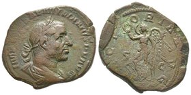 Aemilian 253
Sestertius, Rome, 253, AE 18.83 g.
Avers : IMP CAES AEMILIANVS P F AVG Buste drapé et cuirassé à droite
Revers : VICTORIA AVG S - C 
Ref ...