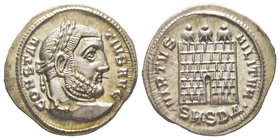 Constantius I 305-306 Argenteus, Serdica, 305-306, AG 3.18 g. Avers : CONSTAN-TIVS AVG Tête lauée à droite Revers : VIRTVS MILITVM·SM·SD·Δ· Porte de c...