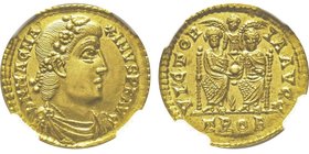 Magnus Maximus 383-388 (Usurpateur) Solidus, Treviri, AU 4.51 g. Avers : Buste drapé et cuirassé à droite Revers : Deux empereurs assis de face et ten...