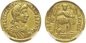 Valentinianus III 425-455
Solidus, Ravenna, AU 4.46 g.
Ref : RIC X 2010, Dep. 17/1, Ranieri 95 
Conservation : NGC MS 5/5 - 4/5. Exemplaire de qualité...