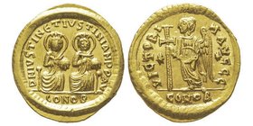 Justin I et Justinian I 527
Solidus hybride de Thessalonique, 527, AU 4.42 g. Avers : D N IVSTIN ET IVSTINIAN PP AV CONOB Revers : VICTORI AAVCCC CONO...