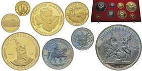 Albanie, République
Série de 8 monnaies, 1968, 500-200-100-50 et 20 Leke en or et 25-10 et 5 Leke et argent, AU 172 g. 900 ‰
Ref : Fr. 18-19-20-21-22
...