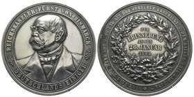 Wilhelm II 1888-1918
Médaille en bronze argenté, 1894, 369 g. 100 mm par Dürrich/Mayer
Avers : REICHSKANZLER FÜRST VON BISMARCK DEUTSCHLANDS EINIGER
R...