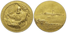 Armenie
Médaille en bronze doré, 1901, 200ème anniversaire de la fondation de l'ordre des Mékhitaristes, AE 102.31 g. 61 mm par Johnson
Avers : Un pèr...