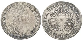 Louis XIV 1643-1715
Écu aux trois couronnes, Aix, 1709 &, erreur de frappe 1079 au lieu de 1709, AG 30.41 g.
Ref : G. 229 (R)
Conservation : TTB+. Ine...