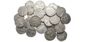 Louis XVI 1774-1793
Lot de 70 monnaies royales françaises en argent de différentes époques (de Henri IV à Louis XVI)
Conservation : TTB