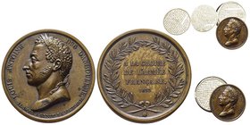 Louis XVIII 1815-1824
Médaille-boîtier en laiton contenant un Précis de la guerre d'Espagne sur 18 ronds de papier, Campagne d'Espagne, 1823, 28.35 g....