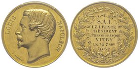 Louis Napoléon Bonaparte 1848-1852 
Médaille en or LOUIS NAPOLEON, 1852, AU 26.1 g. par Caque
Revers : MONTREUIL LES PECHES, S.A.I. LE PRINCE PRESIDEN...