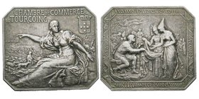 Plaque en argent, Chambre de Commerce de Tourcoing, AG 50.5 g. 48 X 43 mm, par Hippolyte-Jules Lefèbvre
Avers : CHAMBRE DE COMMERCE DE TOURCOING AMERI...