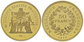 Cinquième République 1959 à nos jours 
Piéfort en or de 50 Francs Hercule, 1974, AU 102 g. 920‰
Ref : GEM 223.P2, KM#P537
Conservation : PCGS SP64
Qua...