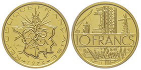 Piéfort en or de 10 Francs Mathieu, 1974, AU 38.9 g. 920‰
Ref : GEM186.P3
Conservation : PCGS SP67
Quantité : 172 exemplaires. Rare