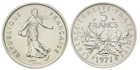 Cinquième République 1959 à nos jours 
Piéfort en platine de 5 Francs Semeuse, 1971, Platine 46.9 g.
Ref : GEM 154.P4
Conservation : PCGS SP69
Quantit...