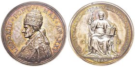 Leone XIII (Gioacchino Pecci di Carpineto) 1878-1903 
Medaglia, 1902 per i 25 anni di Pontificato, AG 34.5 g. 44 mm, Opus Bianchi 
Avers : LEO XIII PO...