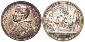 Benedetto XV (Giacomo della Chiesa) 1914-1922
Medaglia in argento, 1918, AN IV, AG 38 g., 44 mm, Opus Bianchi
Avers : BENEDICTVS XV PONT MAX A IV
Reve...