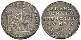 Francesco Donà 1545-1553
Osella, 1551, AG  9.6 g.
Avers : S M VENETVS FRANCISCVS DONATO S. Marco seduto in trono tiene un libro nella sinistra e con...