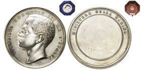 Vittorio Emanuele III 1900-1943
Médaille en argent, Ministero della Marina, AG 72.90 g. 51 mm, opus Speranza
Avers : VITTORIO EMANUELE III RE D'ITALIA...