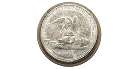 Médaille en étain, 1826, Erie Canal, Étain 20.12 g. 43 mm par A. Robertson
Avers : UNION OF ERIE WITH THE ATLANTIC Le Commerce (comme Pan), avec corne...